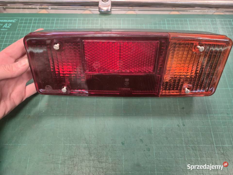 Lampa tylna przyczepki ciagnika Dąbrowa Górnicza