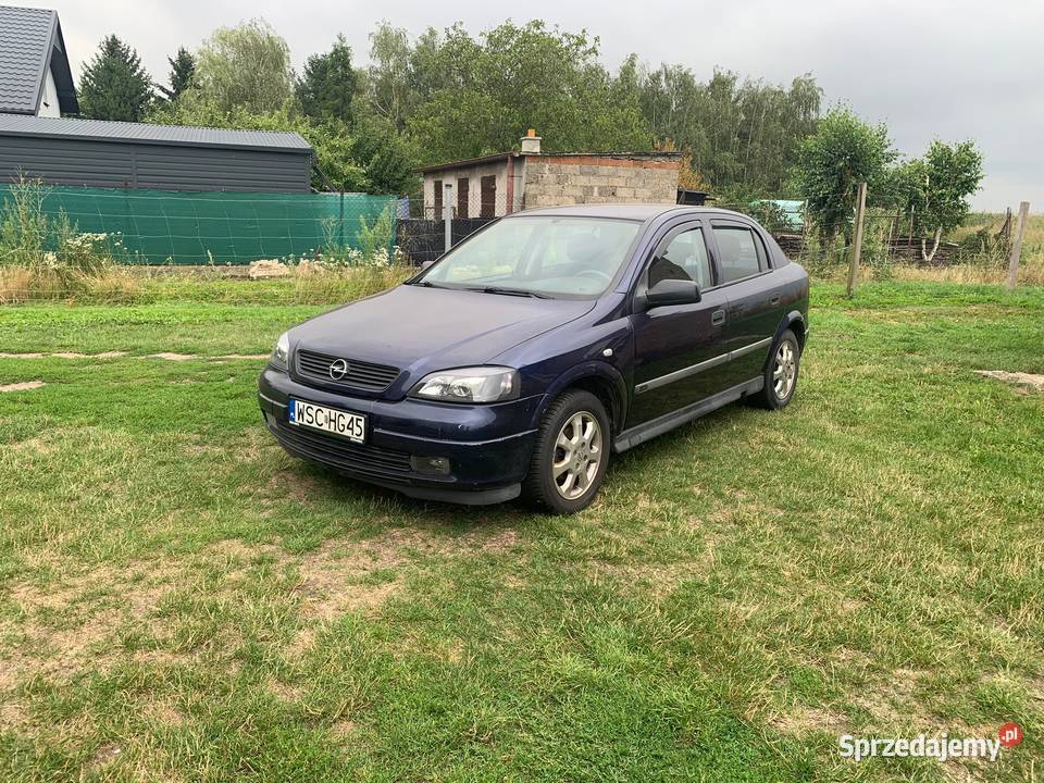 Asterka idalna na dojazdy do pracy 17 Isuzu Astra Kutno