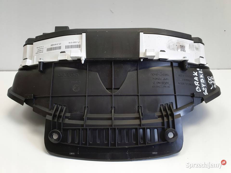 Volvo V60 S60 II 20 D LICZNIK Zegary 31453089