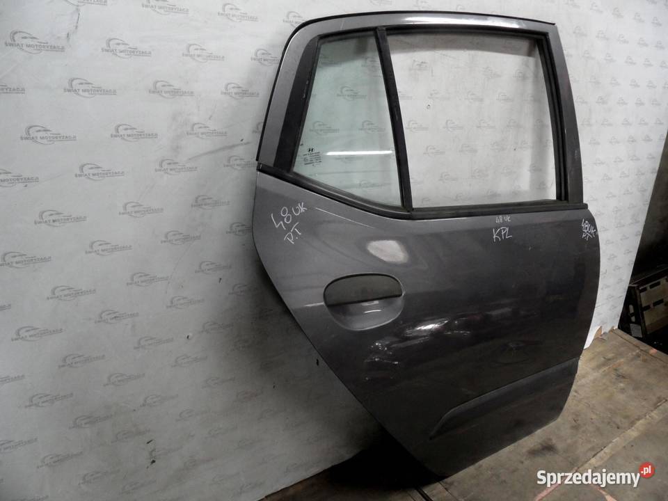 HYUNDAI i10 10r drzwi prawy tył