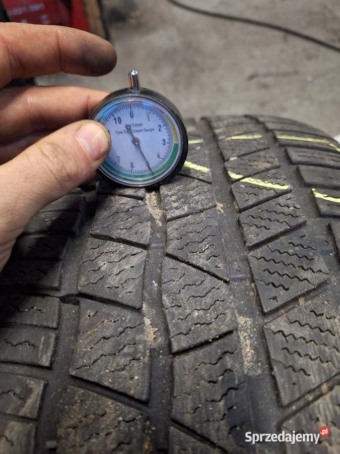 Opony zimowe 25555R19 Continental 200 komplet 19cale Choceń