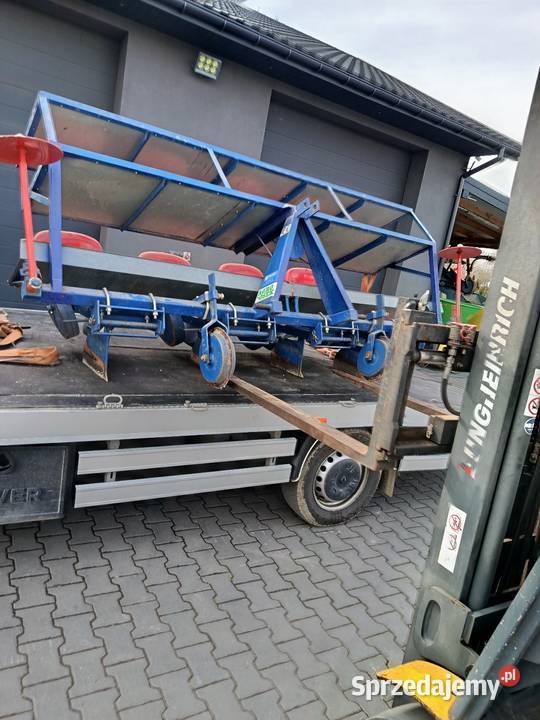 sadzarka do rozsady 4 rzędowa nieuszkodzony Posądza sprzedam