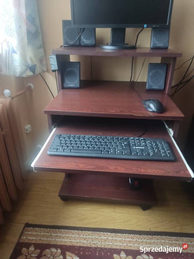 Biurko pod sprzęt komputerowy