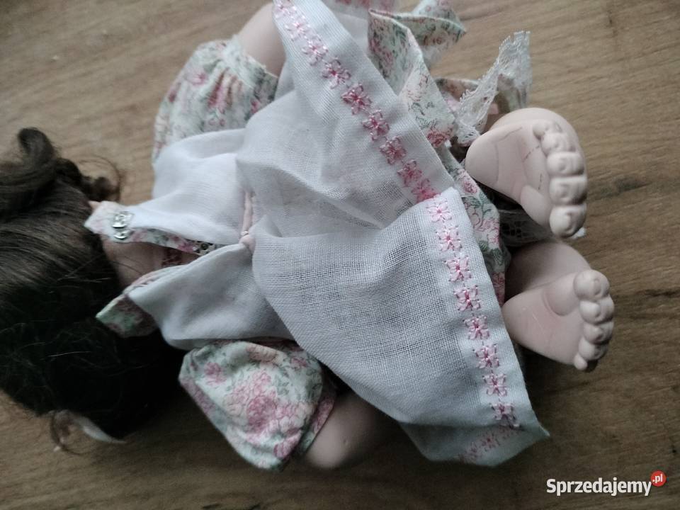 Stara lalka porcelanowa klęcząca vintage Choszczno