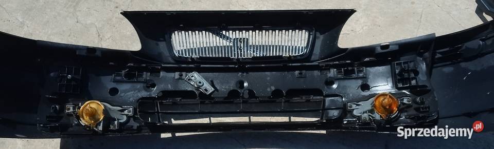 ZDERZAK PRZOD VOLVO V70 II kolor czarny 01926 opolskie Ciarka