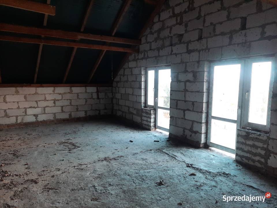 SPRZEDAM DOM Z DZIAŁKĄ 160m2 Urzędów sprzedam