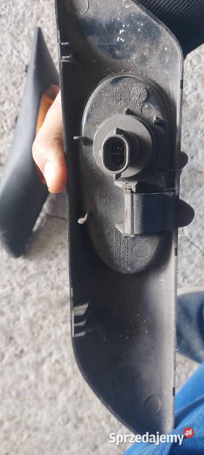 Iveco Daily kierunkowskazy OEM listwa maski oem dostawcze mazowieckie Płońsk