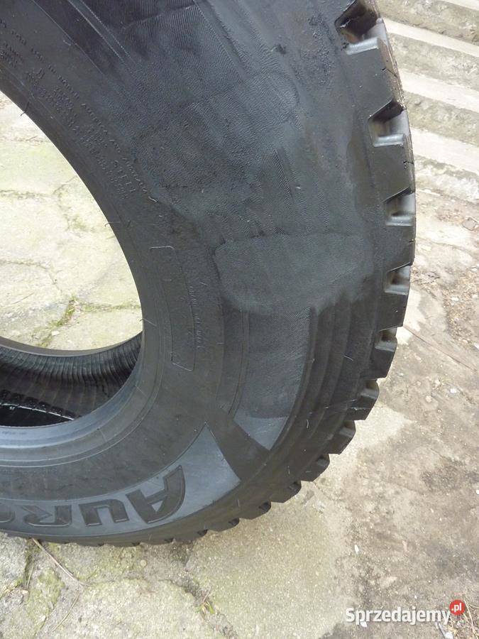 Opona używana ciężarowa 13R225 AURORA UR 11 22.5cale Zaścianki