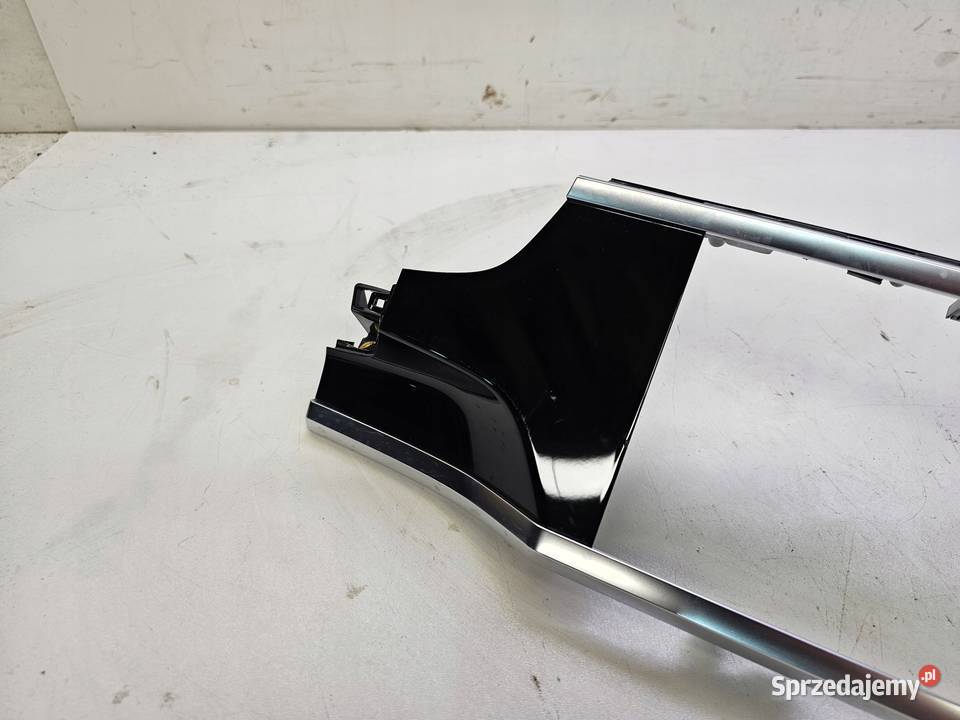 DEKOR KONSOLI DESKI PRAWY AUDI Q3 F3 83B853190A Przystajń
