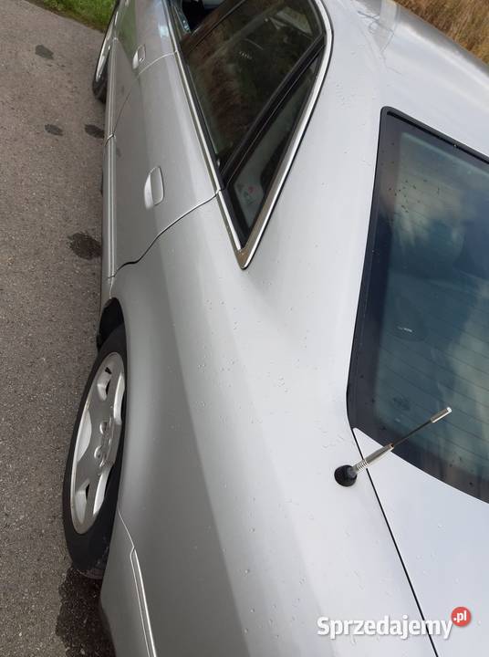 Audi A8 D2 Lift 37 Quattro bogate wyposażenie Nisko