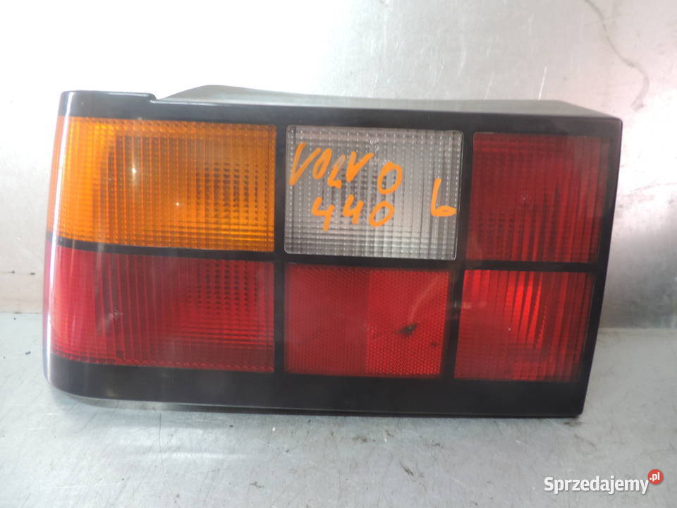LAMPA LEWY TYŁ VOLVO 440