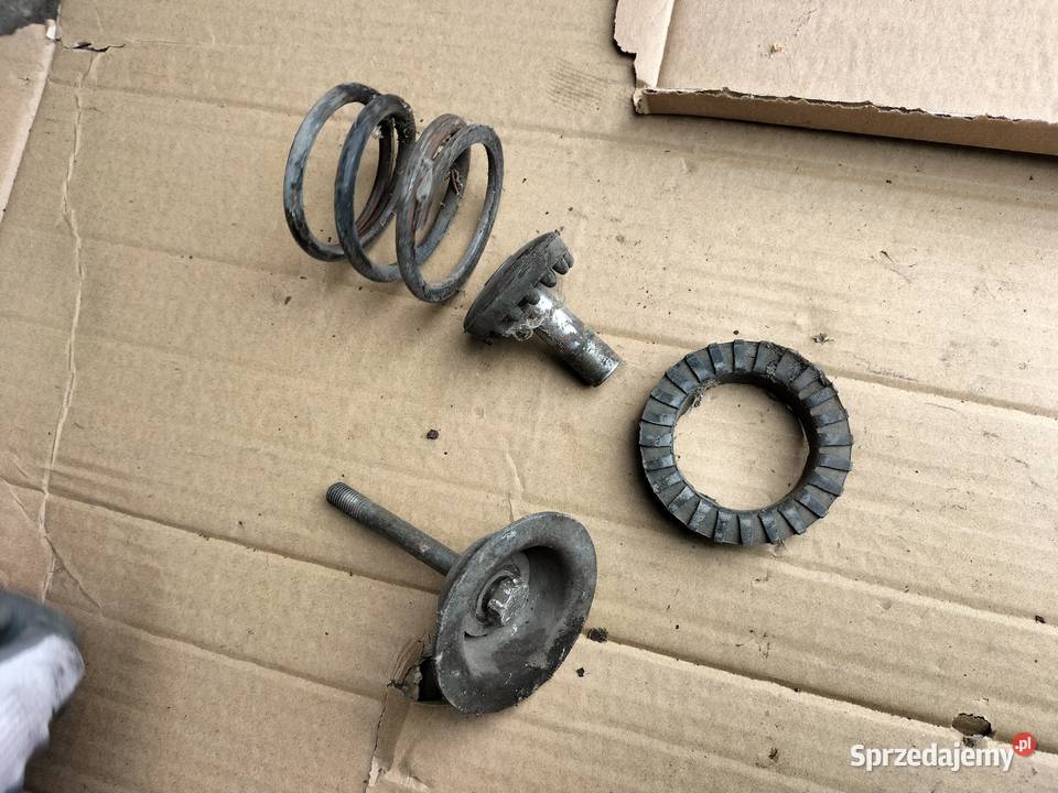 FIAT 126P 126 P ELEGANT MALUCH PODUSZKA SPRĘŻYNA osobowe Kamień-Kolonia