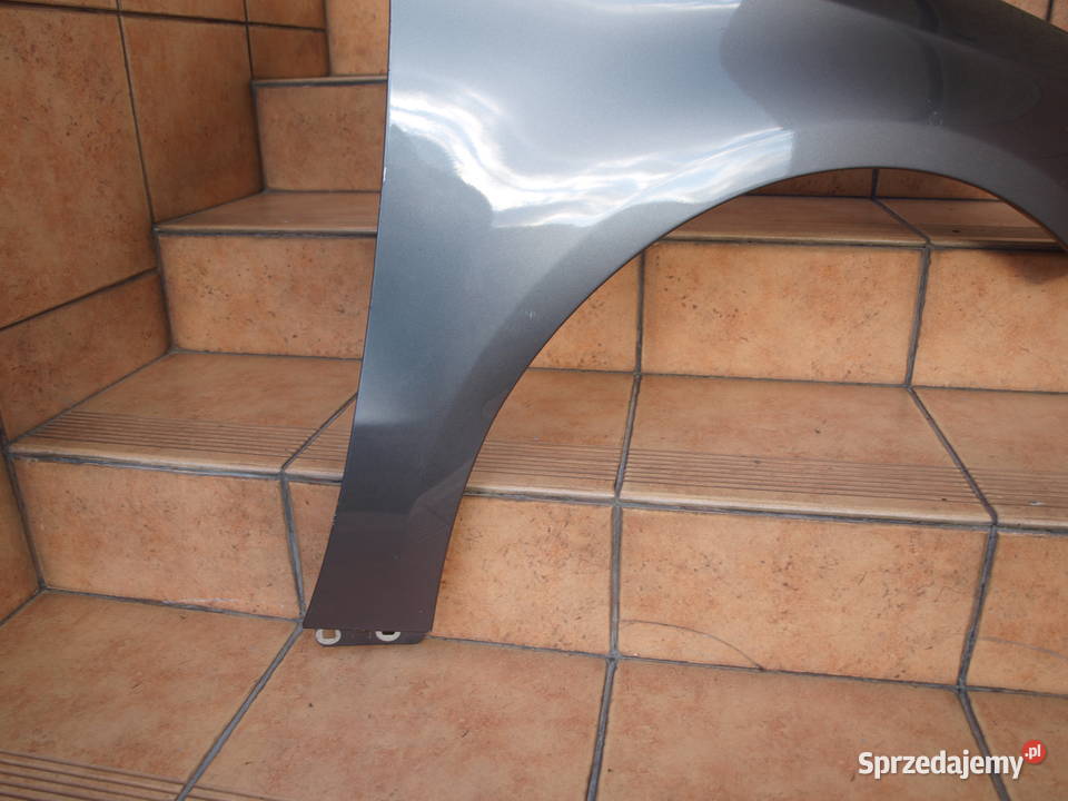 Mercedes B klasa W246 błotnik prawy przód 2012 Kalisz