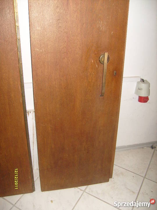 Zdobiona szafa z lat 20tych