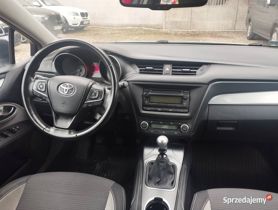 TOYOTA AVENSIS SALON POLKSA 2018 Warszawa