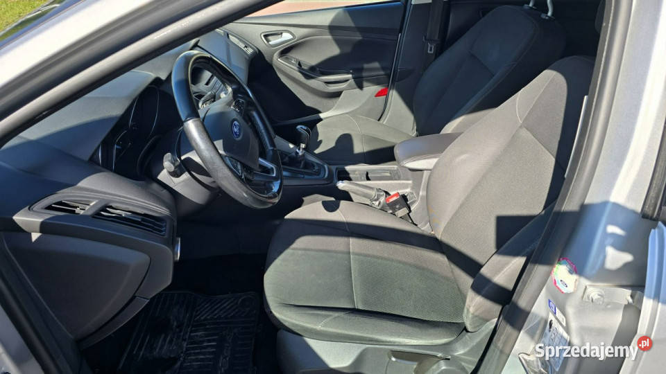 Ford Focus 15 T Benzyna Salon Grzane Fotele Mk3 serwisowany w ASO Karczew