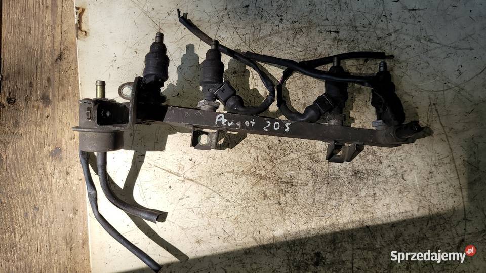 Listwa wtryskowa Peugeot 205 osobowe mazowieckie Łagów sprzedam