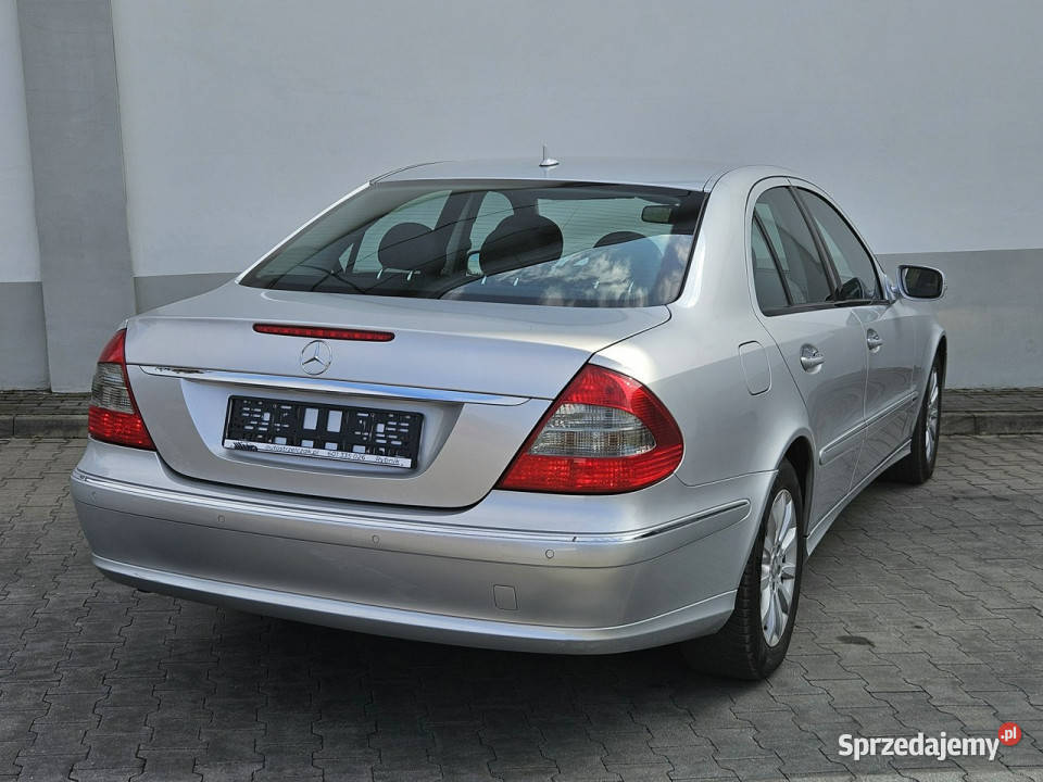 Mercedes E 220 Wzorowy stan Bez korozji Full światła przeciwmgielne Rybnik sprzedam