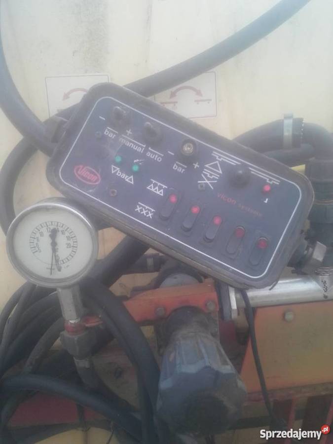 opryskiwacz vicon hydraulika sterowany z kabiny Vicon Gać