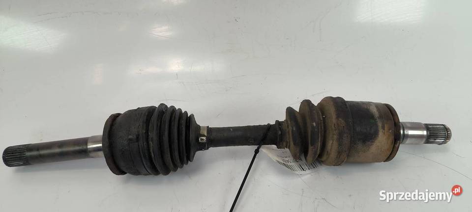 PÓŁOŚ LEWA PRZÓD MITSHUBISHI PAJERO Lipno