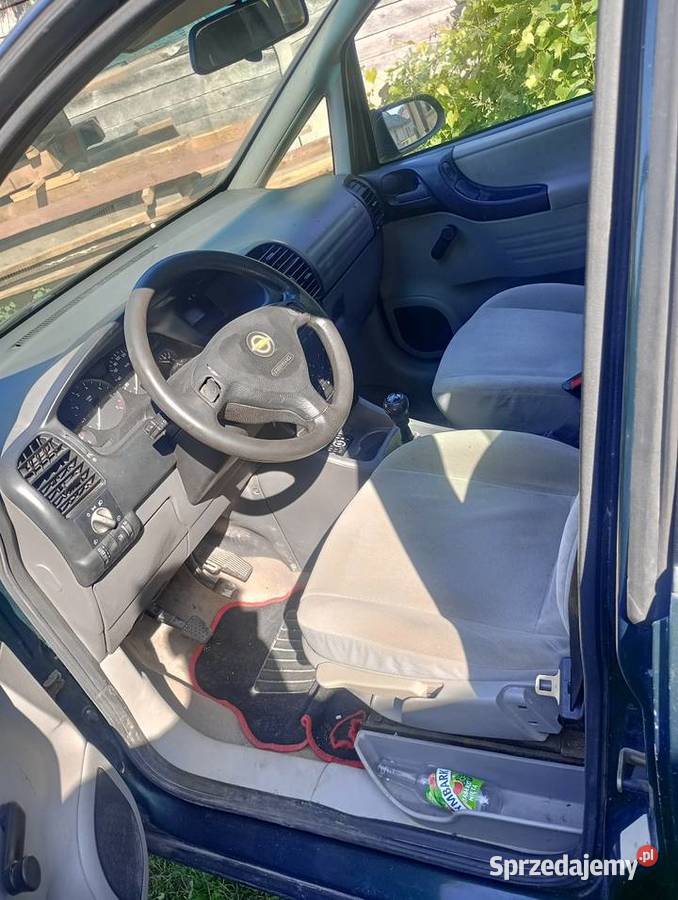 Sprzedam zamienię Opel Zafira 16 7 osobowy świętokrzyskie Nowa Wieś