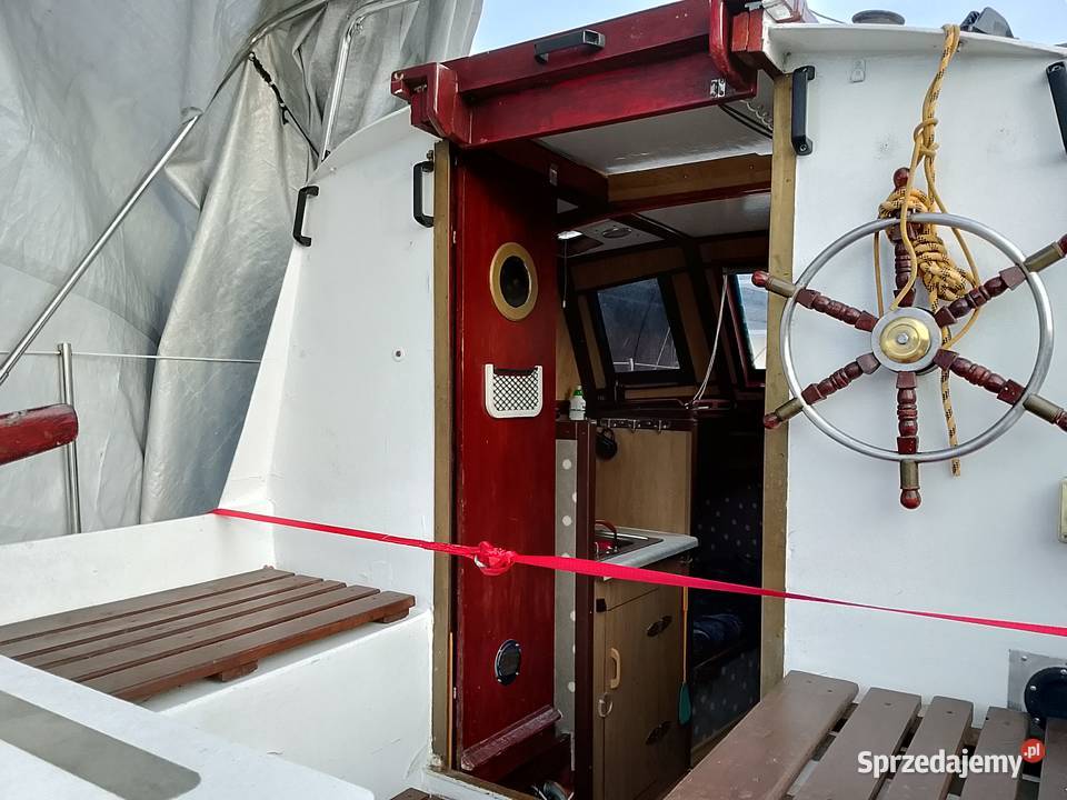 Łódź kabinowa houseboat z silnikiem Yamaha 8 sprzedam