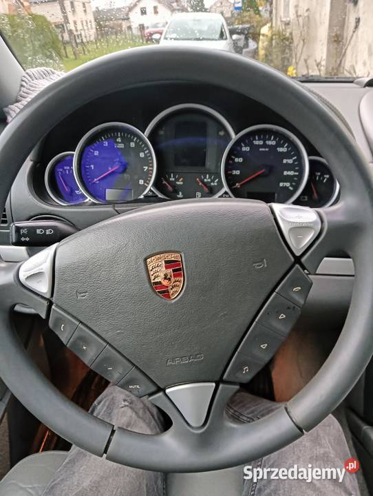Sprzedam Porsche Cayenne poj silnika 4 5 benzyna nieuszkodzony Pobiedziska sprzedam