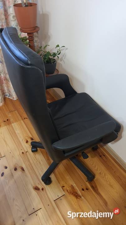Fotel obrotowy biurowy skórzany masywny na Lublin sprzedam