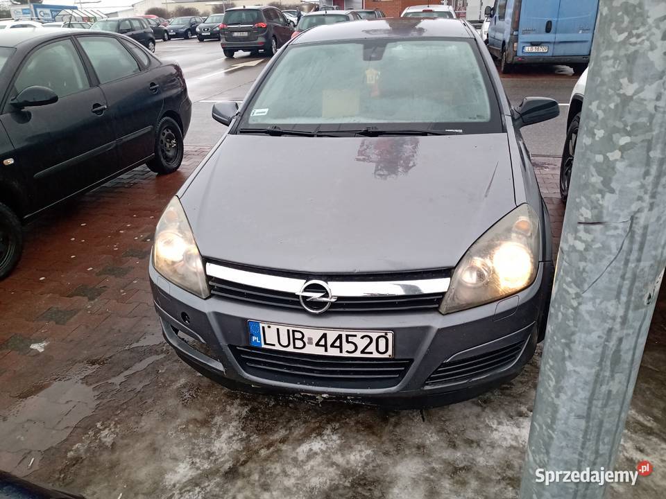 Fajna Astra H 17 Isuzu nieuszkodzony