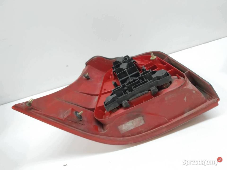 LAMPA TYŁ PRAWA 5D HB LIFT VW Volkswagen Golf IV Rok produkcji 2003 Lampy tylne