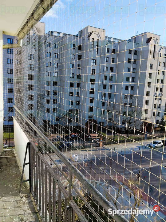 Montowanie siatek przed gołębiami Warszawa