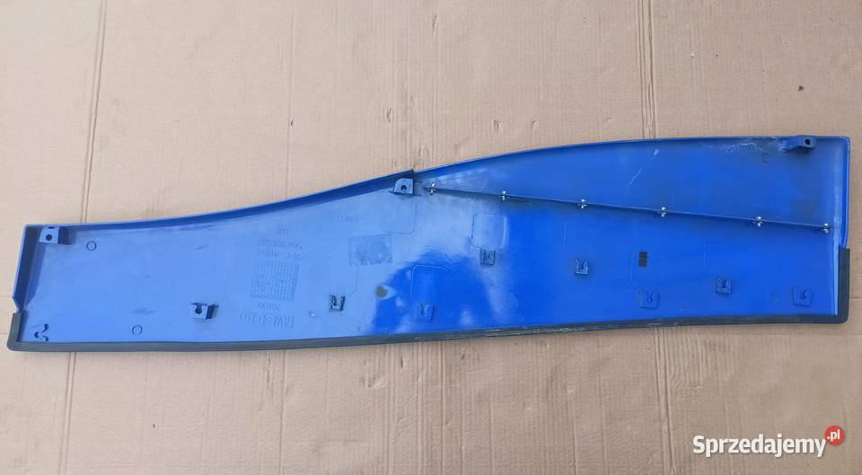 IVECO STRALIS PRZEDŁUŻENIE DRZWI LEWE LISTWA