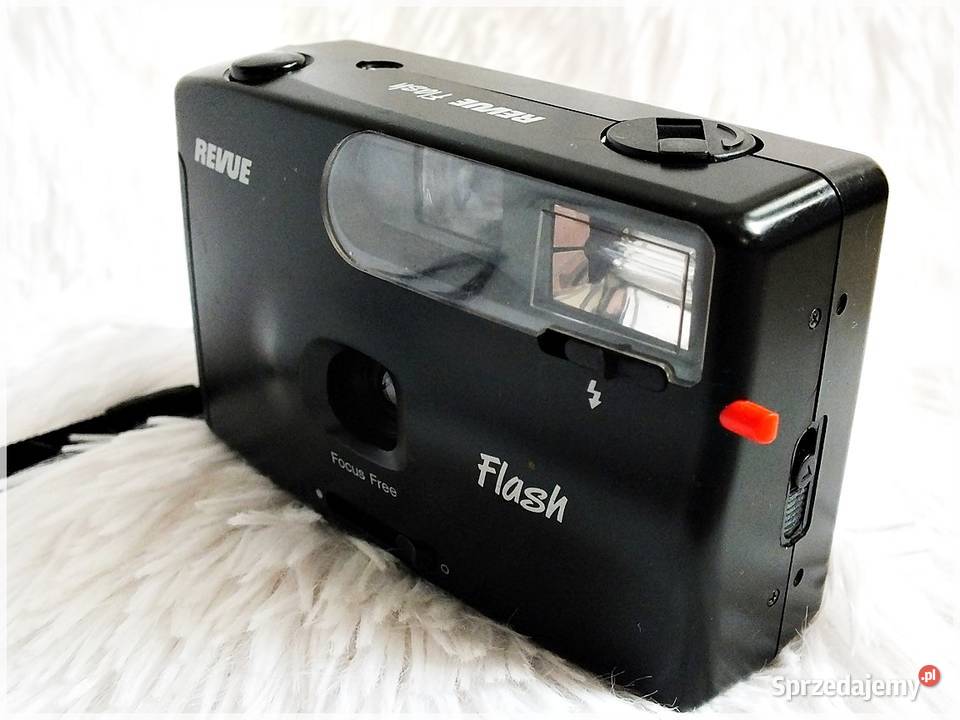 Aparat analogowy REVUE Flash na klisze z lampą Żary