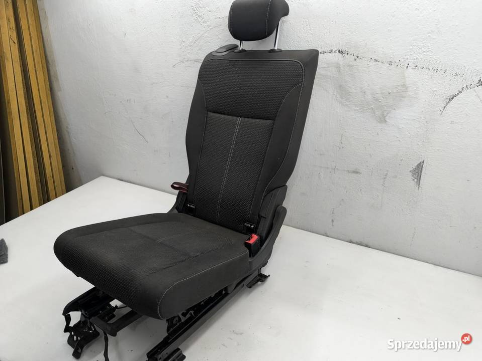 FOTEL PRAWY TYŁ II RZĄD OPEL ZAFIRA C TOURER sprzedam