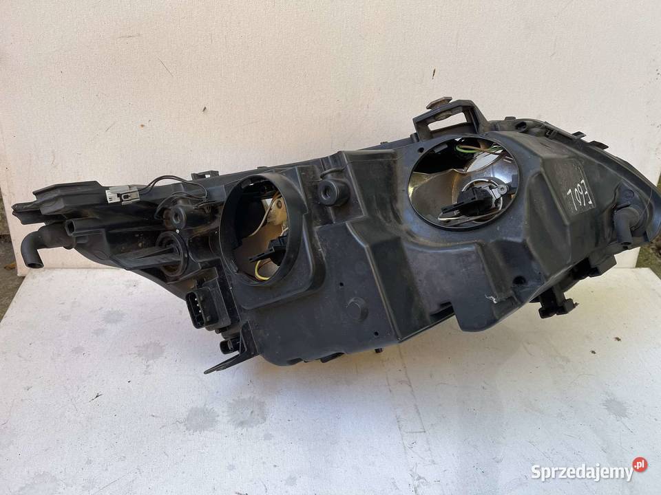 BMW E60 LEWA LAMPA OBUDOWA PRZEDNIA