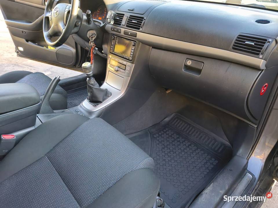 Sprzedam Toyotę Avensis T25 20 D4D Liftback HAK Białystok sprzedam