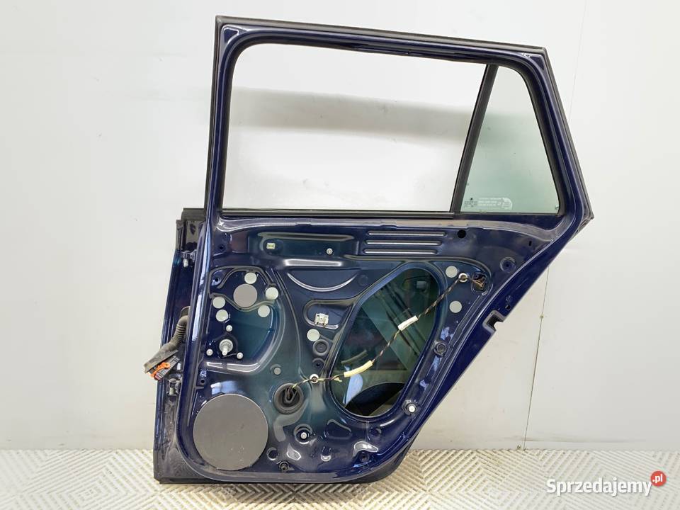 DRZWI PRAWY TYŁ SKODA FABIA III Hatchback LF5A