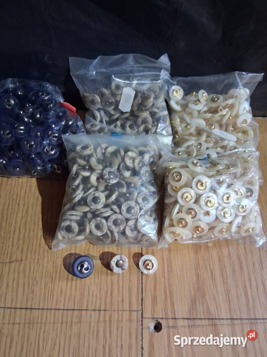 Sprzedam nowe guziki Kielce