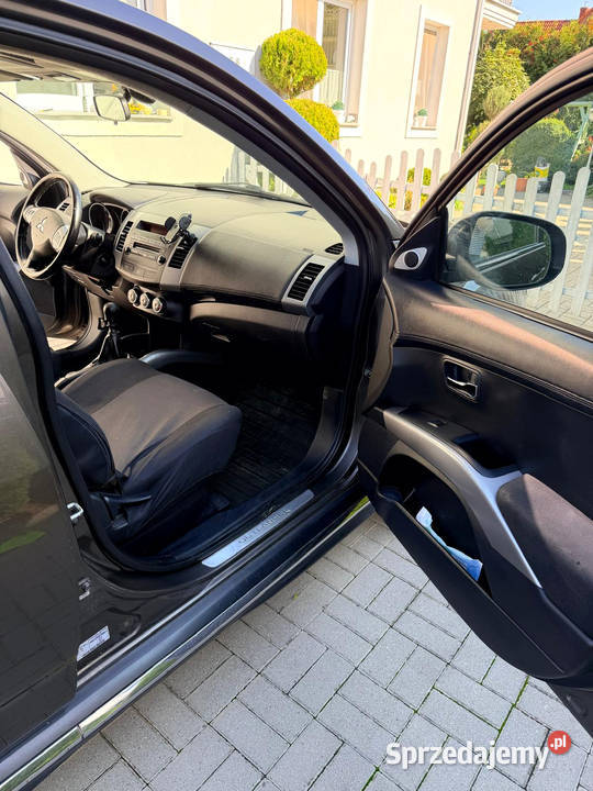 Mitsubishi Outlander II 20 DID 4x4 7osobowy Marki