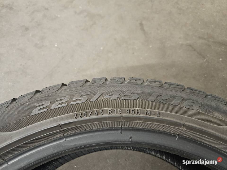 2 22545 R18 95H Pirelli Sotto Zero 3 630mm 225 Katowice