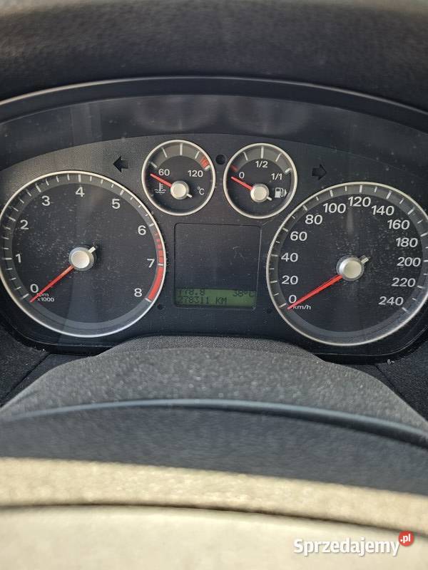 12 udziału Ford Focus 2005 r syndyka Warszawa