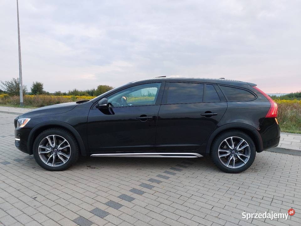 Volvo V60 Cross Country T5 AWD 2018 CD Białystok