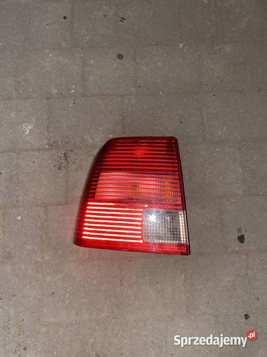 Lampa tylna lewa VW Passat B5 Sedan 3B5945257
