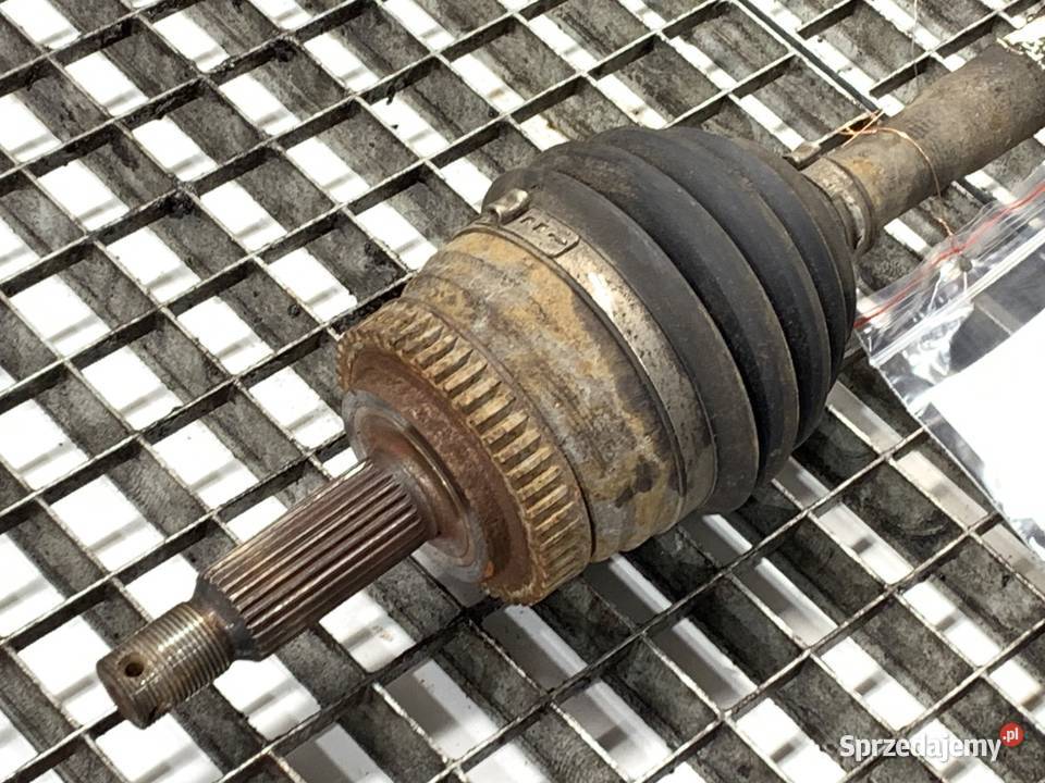 PÓŁOŚ PRAWY PRZÓD HYUNDAI TUCSON 20 113 PRZEGUB osobowe sprzedam