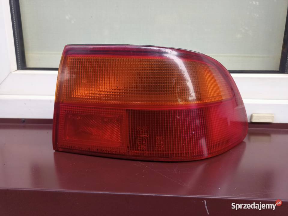 Honda Civic V 5gen sedan lampa tył tylna prawa Sieradz