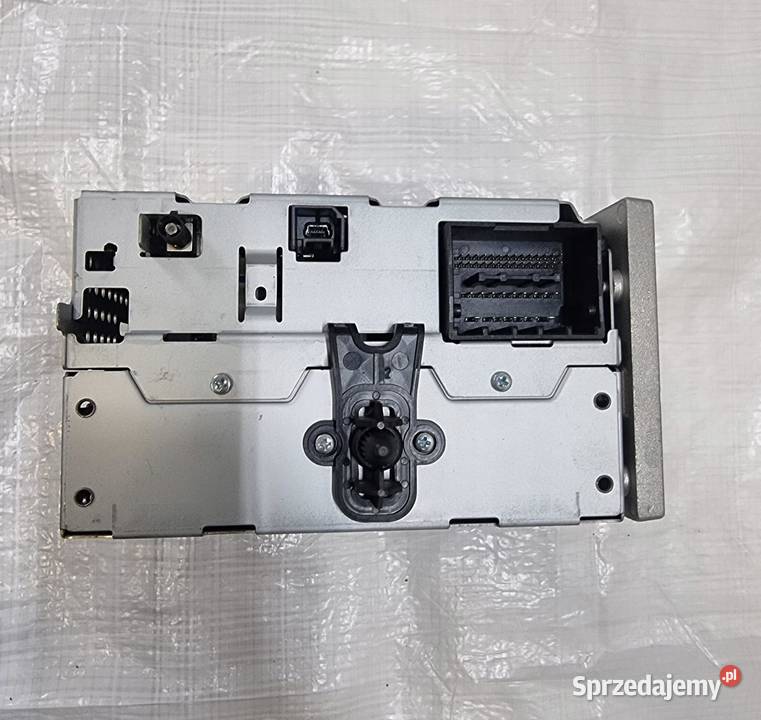 Radio z odtwarzaczem CD Opel CORSA E 39012675 sprzedam