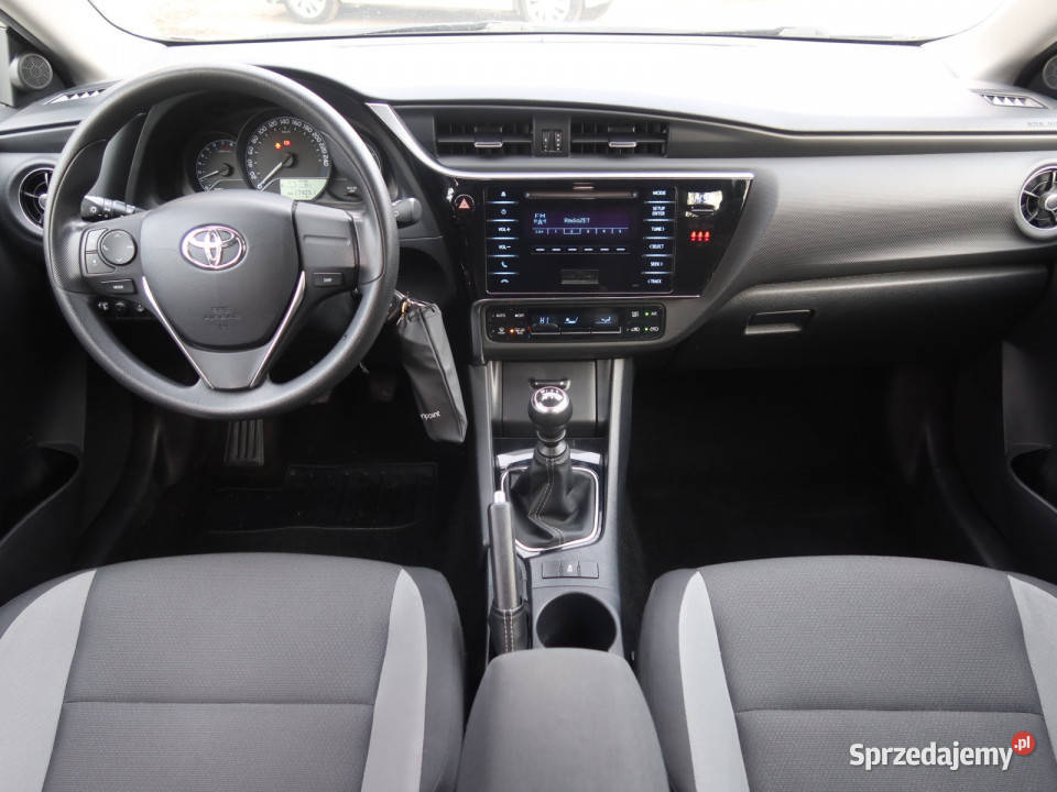 Toyota Auris 16 Valvematic światła do jazdy dziennej Katowice