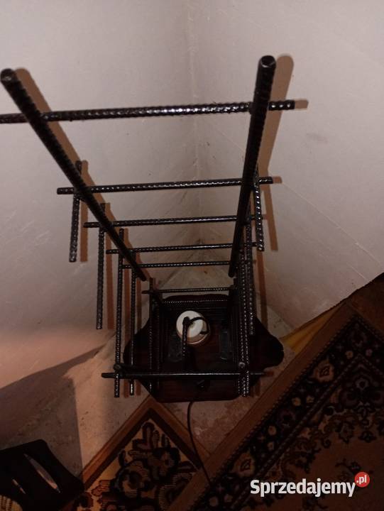 Lampa podłogowa z recyklingu Płaza