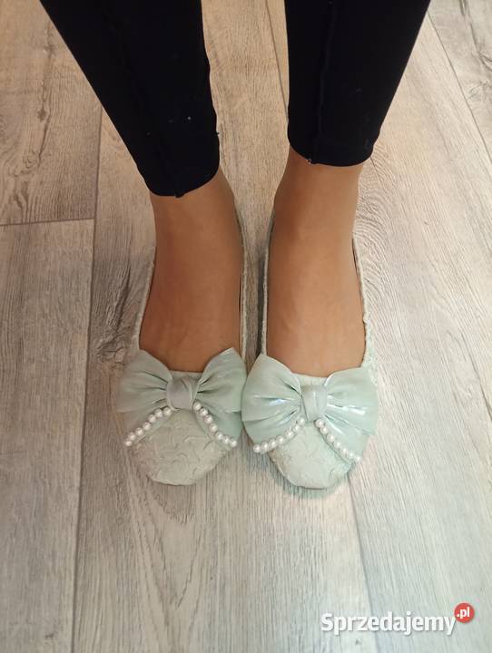 40 Ekskluzywne bogato zdobione perłami baleriny Kraków