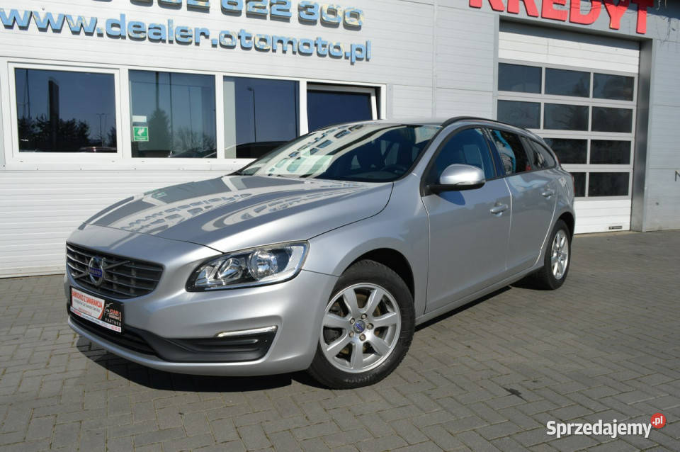 Volvo V60 16 D2 Serwisowany LED Navi Klimatronik centralny zamek Hrubieszów